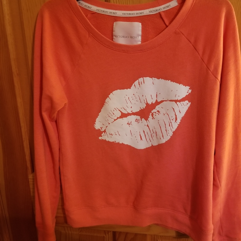 VICTORIA'S secret sweater top
